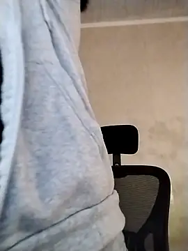 Snapshot of Carameloswing1 chatting on 12.16.25 Carameloswing1 online show from 12.16.25