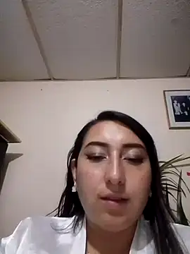 Valeria montana  online show from 02.12.26