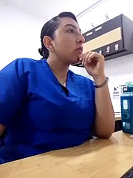 Snapshot of Valeria_montana_ chatting on 04.30.26 Valeria montana online show from 04.30.26