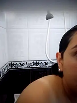 Snapshot of Valeria_montana_ chatting on 05.10.26 Valeria montana online show from 05.10.26