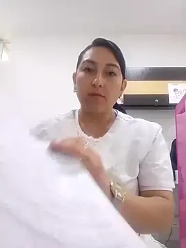 Snapshot of Valeria_montana_ chatting on 06.02.26 Valeria montana online show from 06.02.26