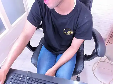 SweeXioji online show from 02.19.26