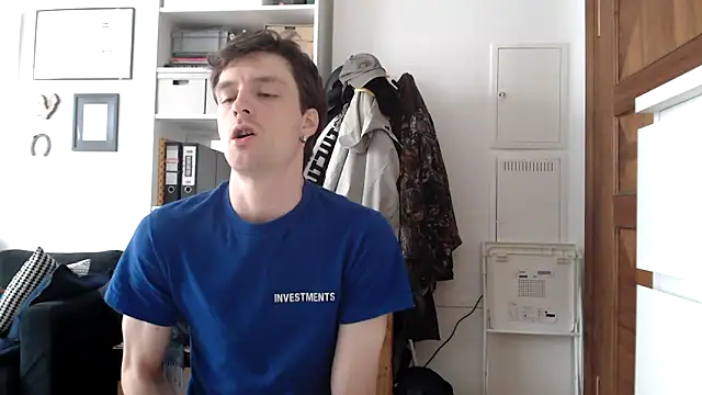 Snapshot of MindlyXXX chatting on 10.02.25 MindlyXXX online show from 10.02.25