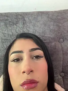 Mila goez online show from 12.20.25