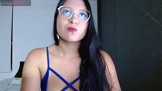 candy rosemaryy online show from 04.16.26