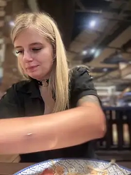 Betsy online show from 01.04.25