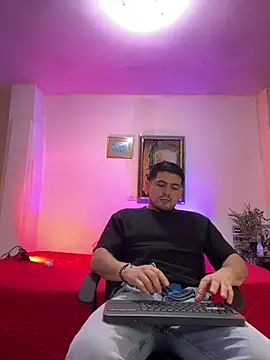 williamsmiiths16 online show from 03.05.26