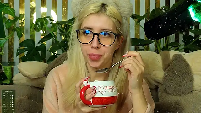 FlowweerGirl online show from 01.14.26