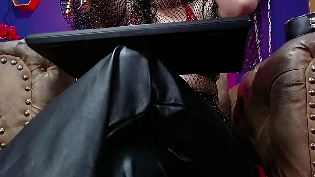 LunaTikka online show from 01.13.26