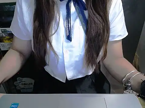 Snapshot of maian_love chatting on 05.08.26 maian love online show from 05.08.26