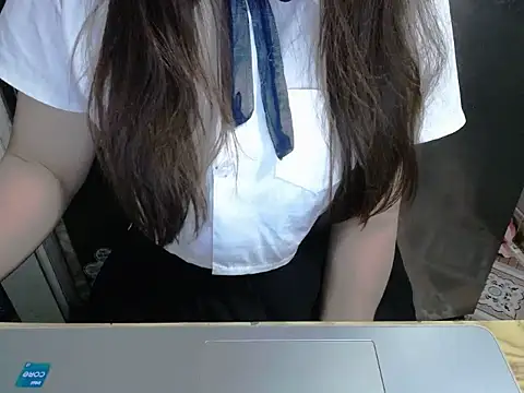 Snapshot of maian_love chatting on 05.28.26 maian love online show from 05.28.26