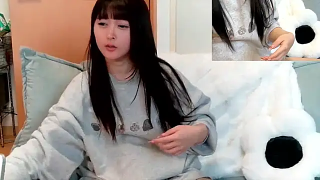 yuna 24 online show from 03.05.26