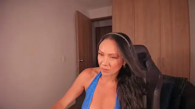 Cleoember  online show from 03.22.26