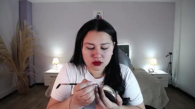 Emma Charm  online show from 12.14.25