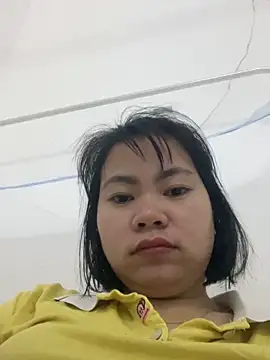 Snapshot of Chew_candy chatting on 12.16.25 Chew candy online show from 12.16.25