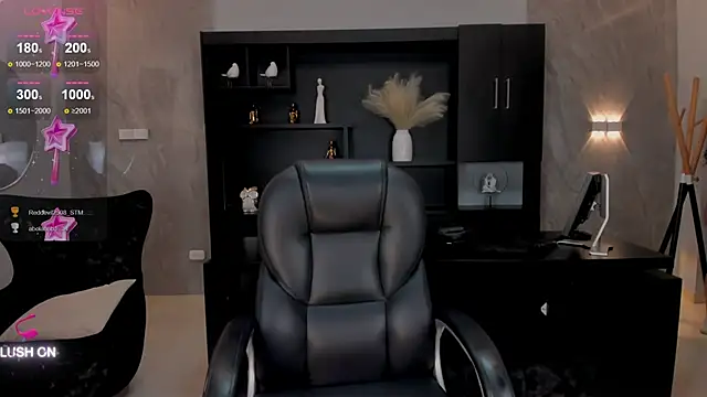 Snapshot of ChloeManson chatting on 12.13.24 ChloeManson online show from 12.13.24