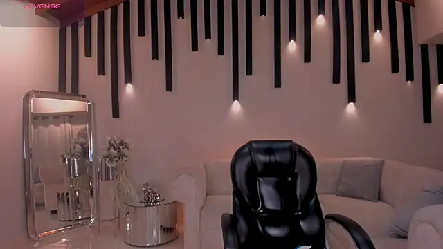 Snapshot of ChloeManson chatting on 02.06.25 ChloeManson online show from 02.06.25