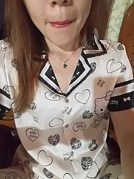 Snapshot of Baby-Linh chatting on 06.27.26 Baby-Linh online show from 06.27.26