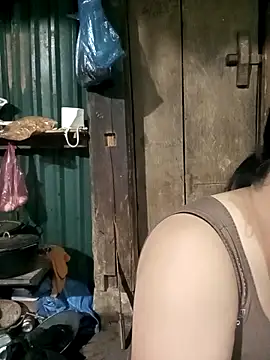 Snapshot of sary-hot2x chatting on 12.16.25 sary-hot2x online show from 12.16.25