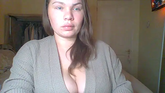 Snapshot of GEMMARMALADE chatting on 12.04.25 GEMMARMALADE online show from 12.04.25