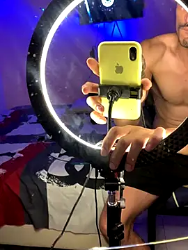 Snapshot of Raymon__7 chatting on 12.13.25 Raymon 7 online show from 12.13.25