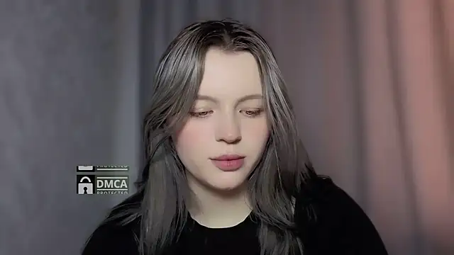 Snapshot of DollarBunny chatting on 12.16.25 DollarBunny online show from 12.16.25