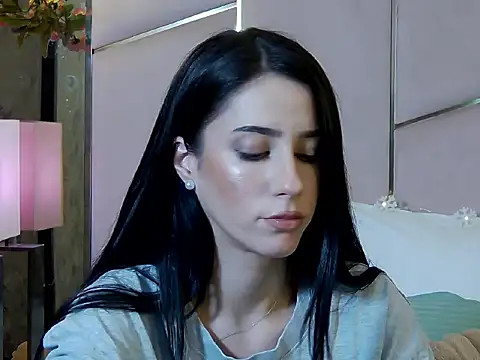 AmeliaJunee online show from 01.05.26