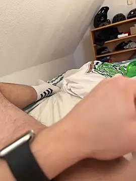 hannes256102 online show from 04.01.26