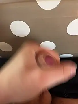 hannes256102 online show from 04.26.26