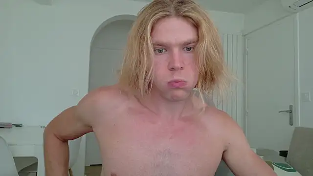 Snapshot of desaadxx1 chatting on 12.14.25 desaadxx1 online show from 12.14.25