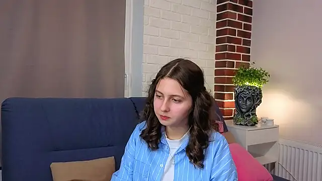 Snapshot of DanetteSaab chatting on 12.05.25 DanetteSaab online show from 12.05.25