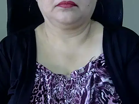 Snapshot of Soniya_Sha chatting on 05.06.26 Soniya Sha online show from 05.06.26