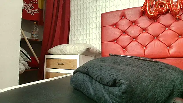 Elizabetth Roman online show from 02.23.26