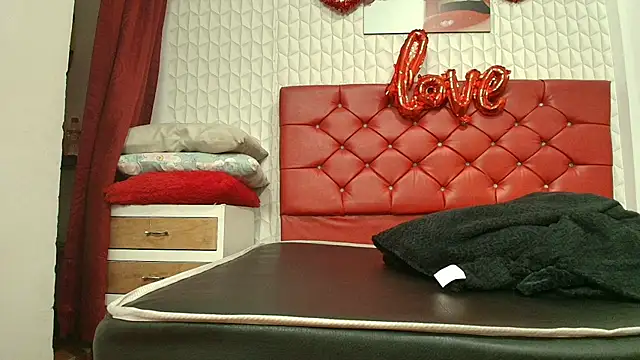 Elizabetth Roman online show from 03.03.26