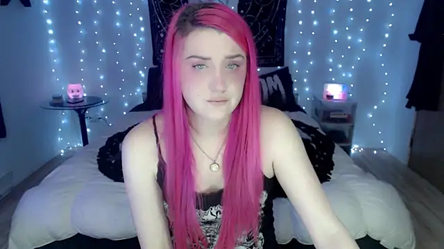 Snapshot of MaryMary_ chatting on 12.07.24 MaryMary online show from 12.07.24