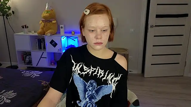 Lace Thrill online show from 12.04.25