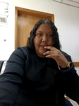 Snapshot of VaneandRossy chatting on 05.03.26 VaneandRossy online show from 05.03.26