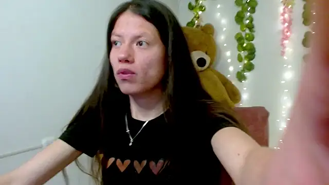 Snapshot of daphne160920 chatting on 12.05.25 daphne160920 online show from 12.05.25