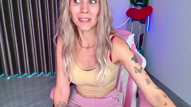 betty xoxoo online show from 02.16.26