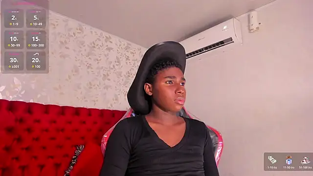 Snapshot of teylor_lovee chatting on 02.04.26 teylor lovee online show from 02.04.26