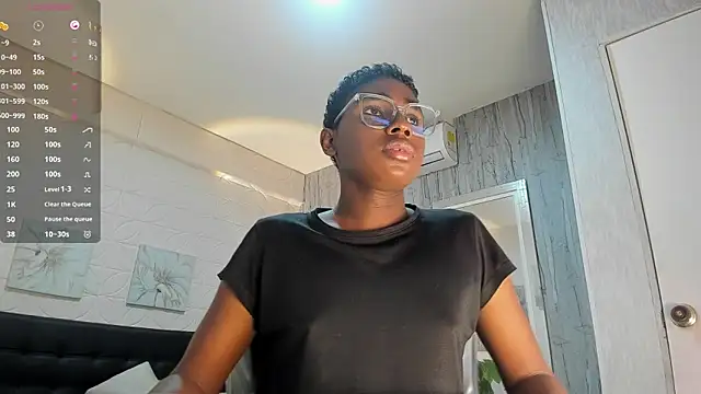 Snapshot of teylor_lovee chatting on 02.08.26 teylor lovee online show from 02.08.26