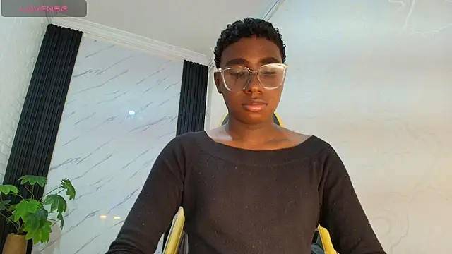 Snapshot of teylor_lovee chatting on 02.12.26 teylor lovee online show from 02.12.26