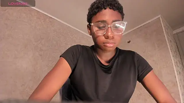 Snapshot of teylor_lovee chatting on 02.24.26 teylor lovee online show from 02.24.26