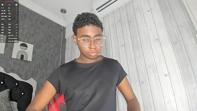 Snapshot of teylor_lovee chatting on 02.27.26 teylor lovee online show from 02.27.26