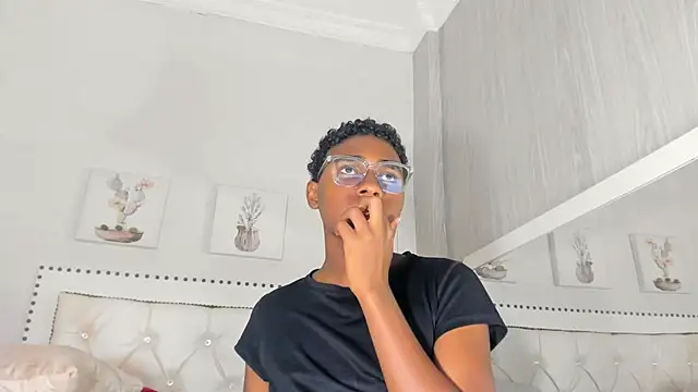 Snapshot of teylor_lovee chatting on 02.28.26 teylor lovee online show from 02.28.26