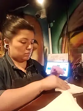 Snapshot of Luna_Maar_ chatting on 12.17.25 Luna Maar online show from 12.17.25