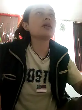 Snapshot of Fog_hot chatting on 12.16.25 Fog hot online show from 12.16.25