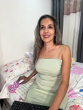 sandrafarrely online show from 12.04.25