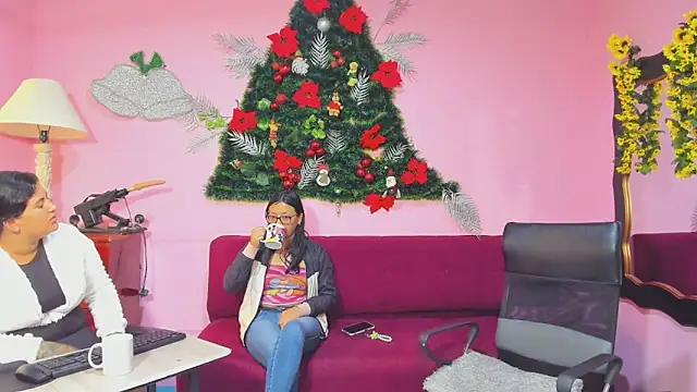 LesbianCouple02 online show from 12.15.25