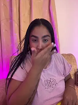 Snapshot of YenthCorona chatting on 05.20.26 YenthCorona online show from 05.20.26
